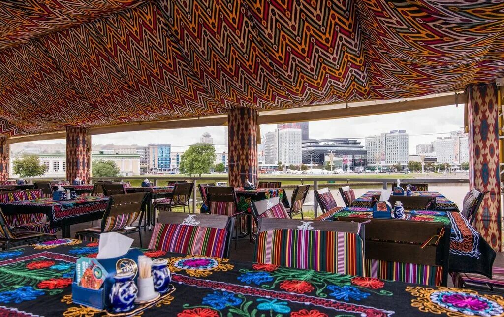 Чайхона самарканд ташкент. Чайхона в минске. Чайхона no 1 минск. Беларусь чайхана минск. Кафе пенджикент чайхана.