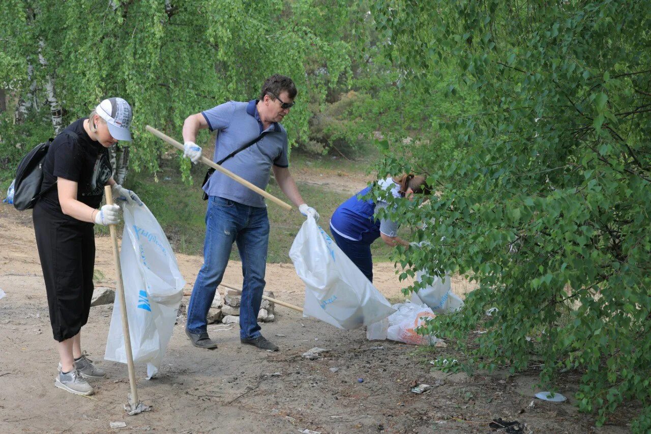 Дзержинский нет воды сегодня. Инженерно-экологическая служба города Дзержинска. Экологическая акция. Субботник фото.