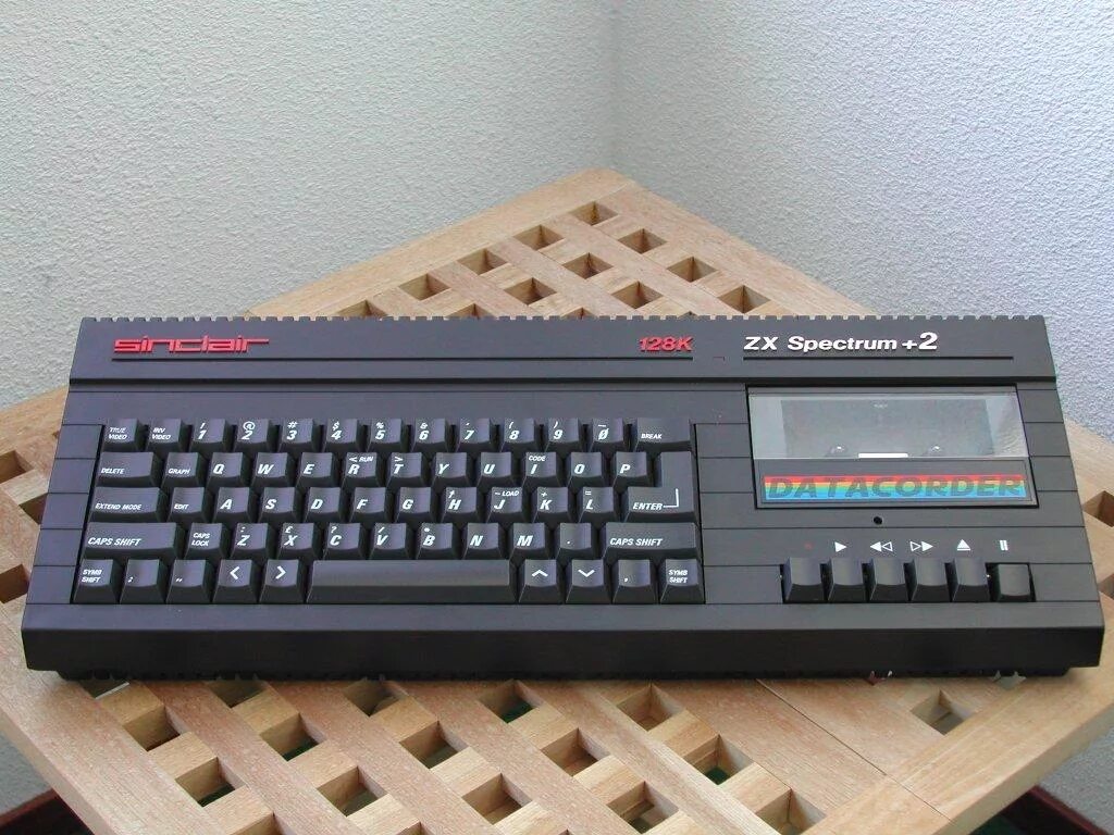 Sinclair ZX Spectrum 128k. ZX Spectrum 128 с кассетой. Приставка Спектрум ZX. ZX Spectrum 80. Спектрум 10