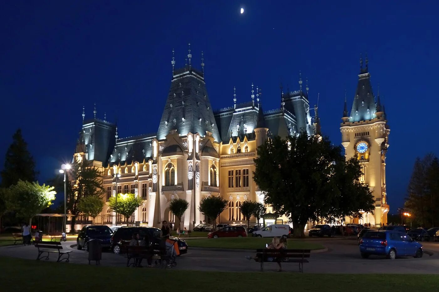 Город ясы. Яссы румыния парк. Румыния город яси. Город ясы. Яссы город в румынии.