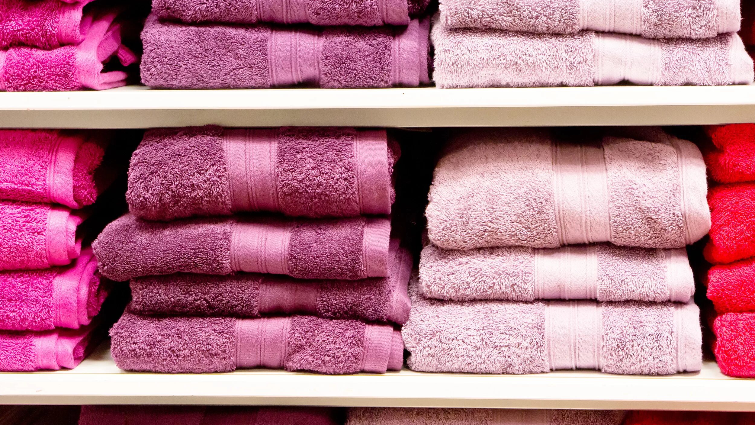 Красивые полотенца. Менее значимый несколько полотенец. Махровые полотенца реклама. Менее значимый несколько полотенец. Домашний текстиль.