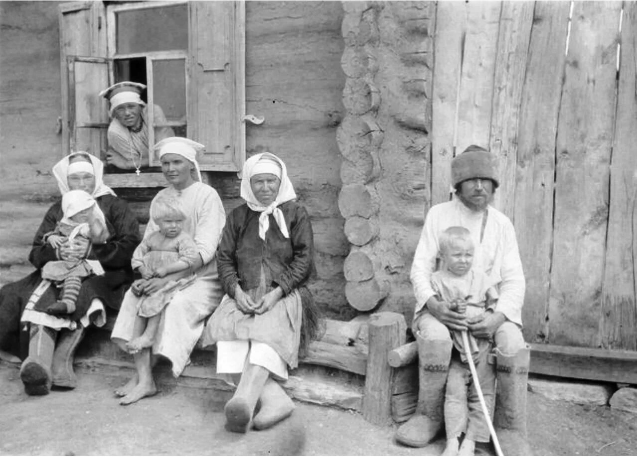 деревенская фотография своеобычная. деревенские жители. деревенская фотография своеобычная летопись нашего народа. деревенская фотография история нашего народа. село шушенское енисейской губернии 20 век.