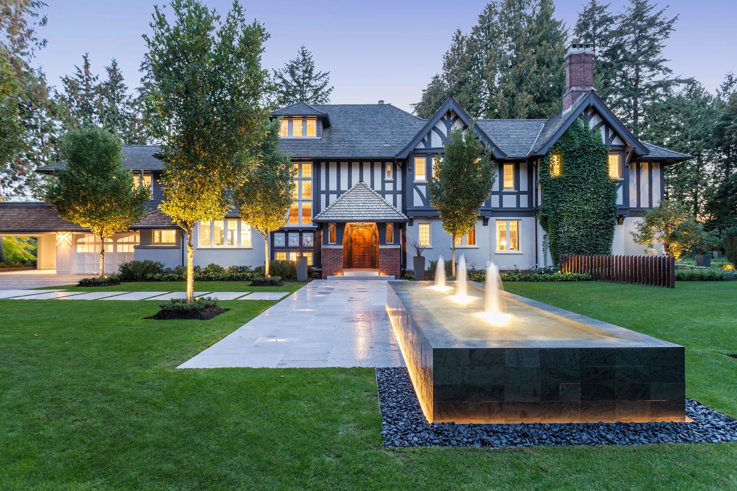 Дом и точка. Дом для point. mayfair mansion vancouver. картинка с домом для поинт.