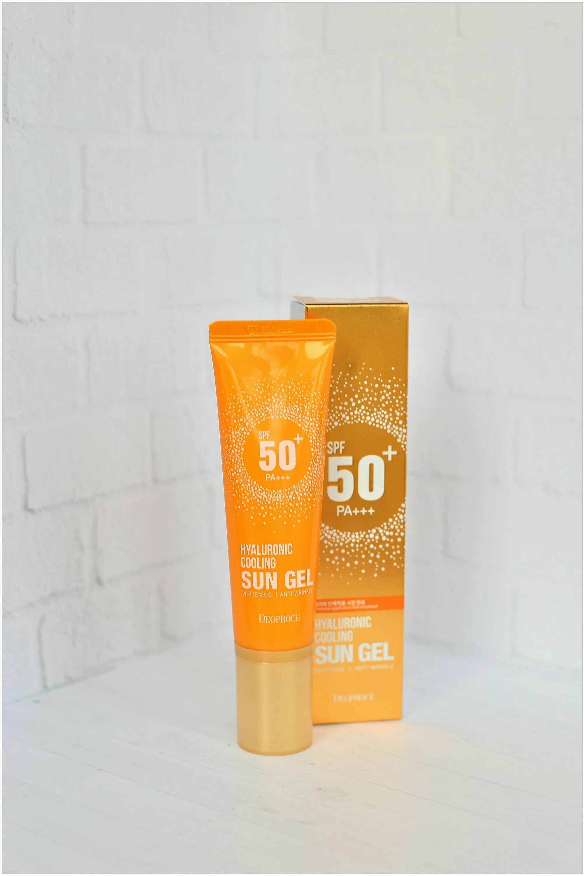 Hyaluronic Cooling Sun Gel SPF 50. Deoproce Hyaluronic Cooling Sun Gel spf50+pa+++ освежающий солнцезащитный гель. Deoproce солнцезащитный гель SPF 50. [Deoproce] солнцезащитный гель SPF 50 Deoproce Hyaluronic Cooling Sun Gel spf50+/pa+++ , 50гр. Sun gel spf50