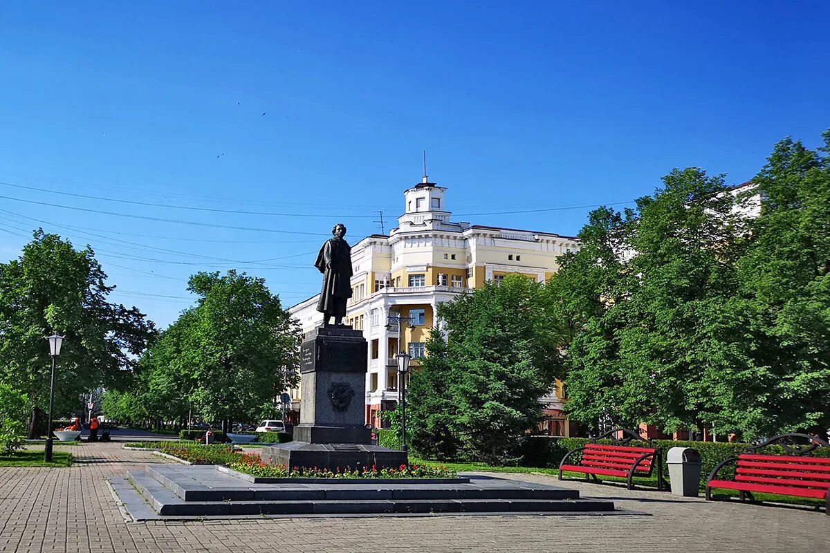 Площадь Пушкина Кемерово. Памятник Пушкину в Кемерово. Пушкинская площадь Кемерово. Памятник Орджоникидзе Кемерово. Пл имени