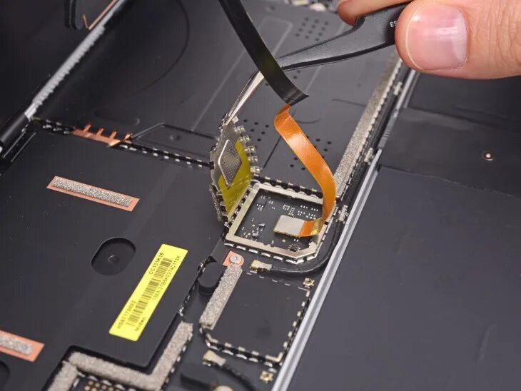 Teardown не запускается. Порванный ноутбук. microsoft surface book замена оперативная память. смены пластин на ноутбуках. teardown.