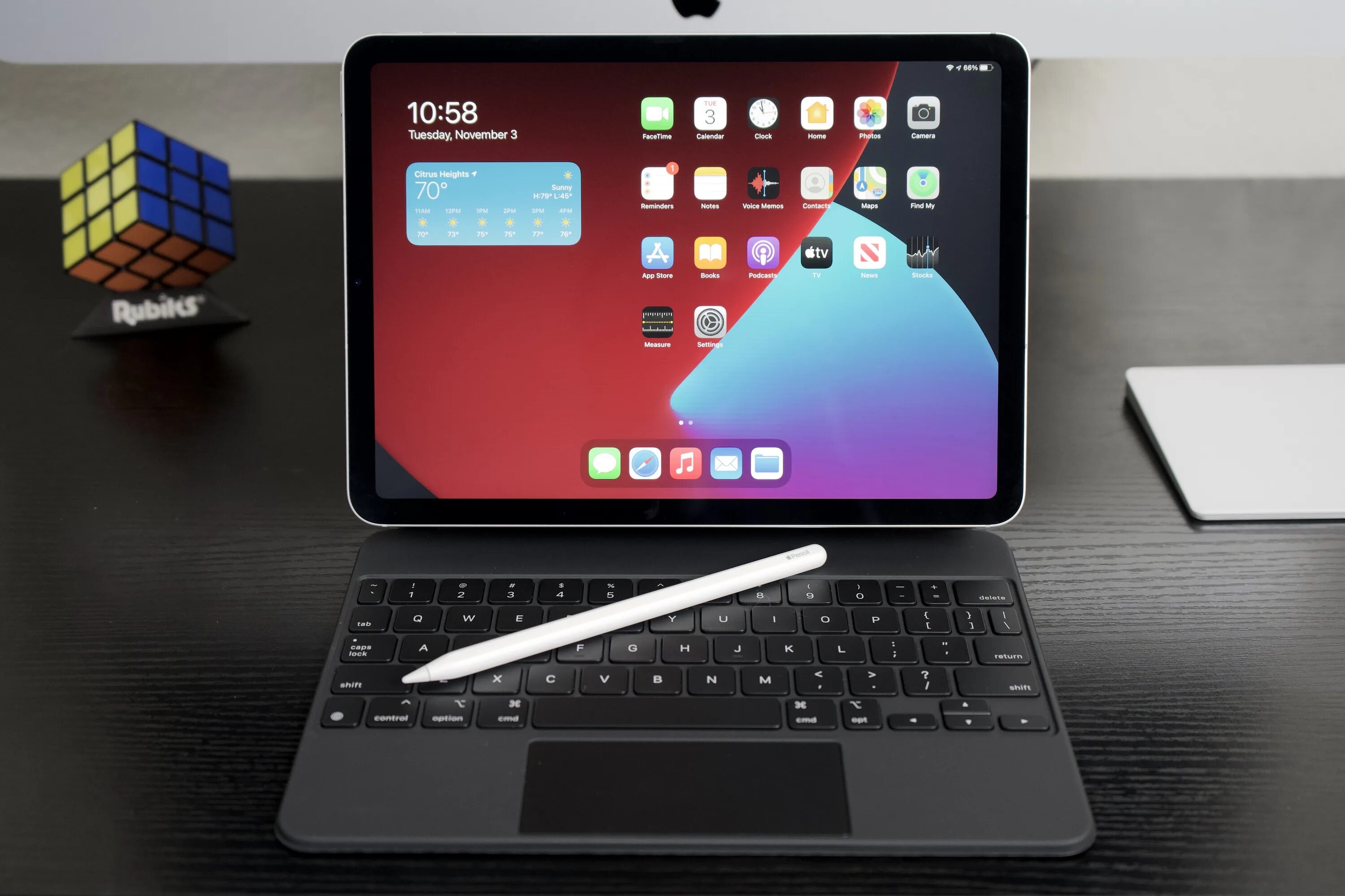 Magic keyboard 10 ipad. Apple ipad air 2025. ipad air 2025. эпл айпад аир 2025. ipad air pro 2025.