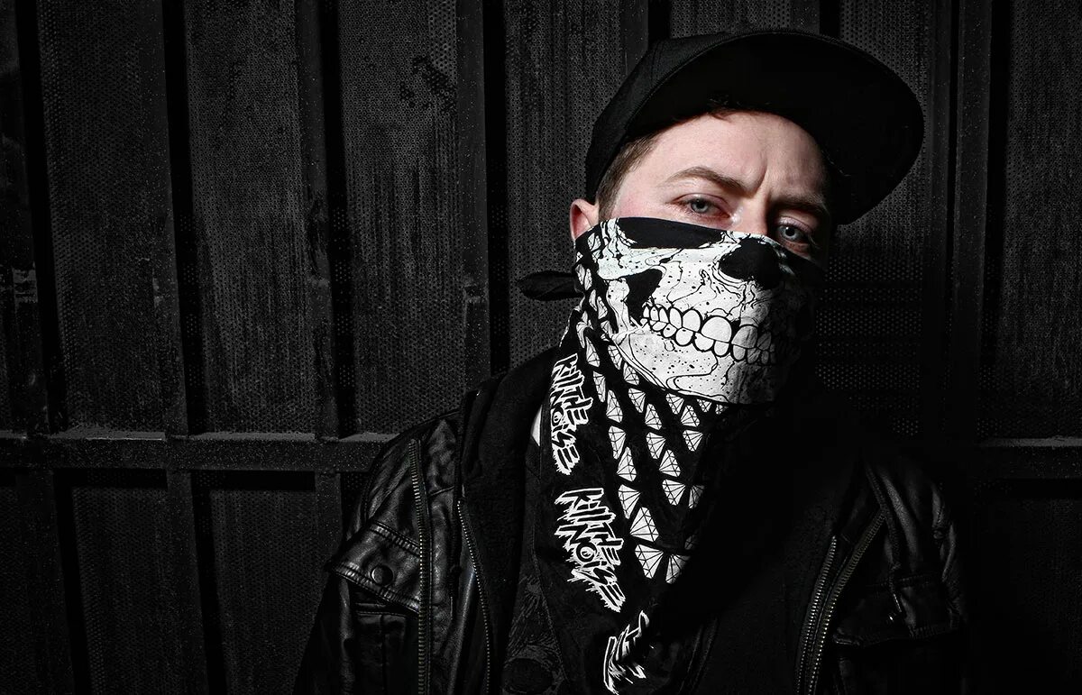 Julian barnes. Рок группа лига. Noise figure. Ewun. Broadcast группа.