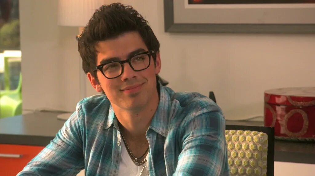 Где играет джо. Джо джонас 2009. джо джонас 2010. joe jonas 2025. joe jonas 2025.
