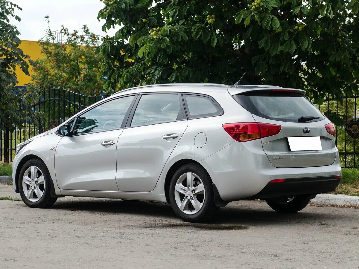Kia Cee'd, la prova del Fatto.it - Col restyling arriva la 'cattiva' GT - FOTO -