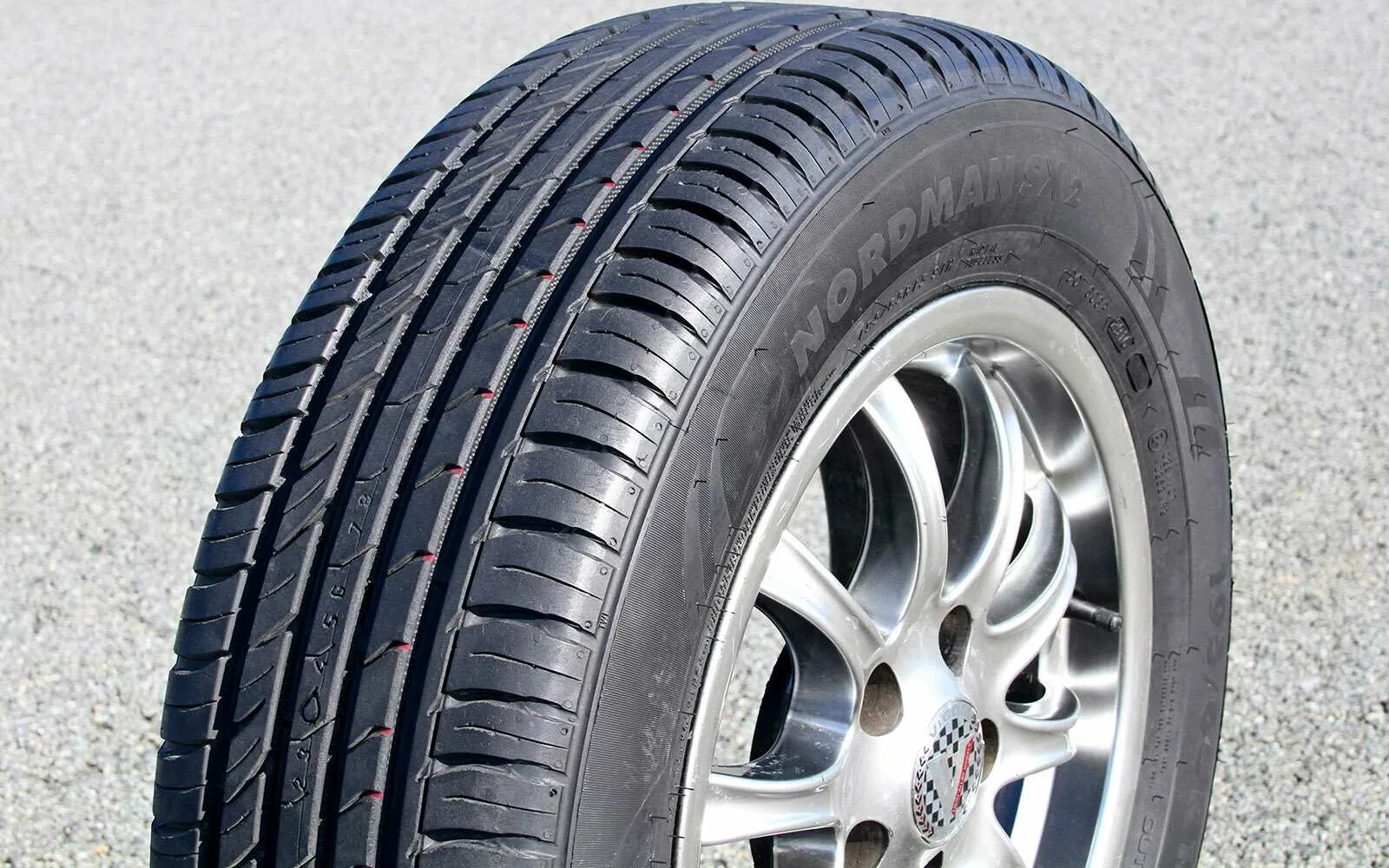 Летняя резина средняя. 195/65 R15. Continental CONTIPREMIUMCONTACT 5. 195/65 R15 лето. Bridgestone Turanza Eco.