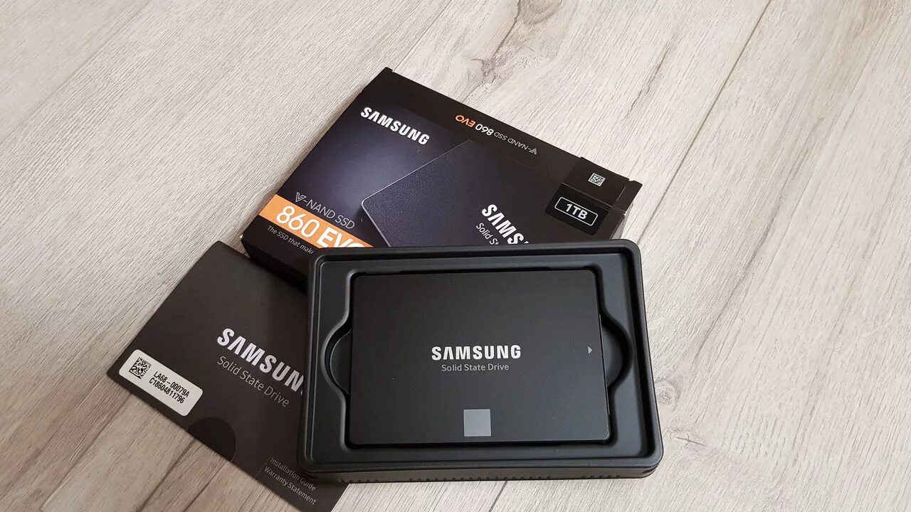 Samsung ssd 860 evo купить. Samsung 860 EVO 1tb. SSD Samsung 860 EVO. SSD Samsung EVO 1000gb. Samsung 860 EVO 1 ТБ.