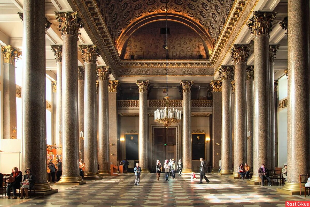 56 колонн казанского собора из розового гранита казанского собора. эллинский дворец толомея. внутри колонны. внутри колонны. мэншен-хаус (mansion house) на рублевке план.