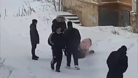 В москве в школе избили девочку