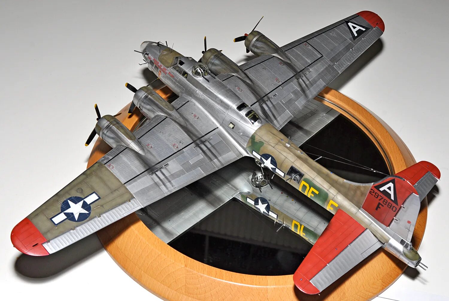 Б 17 Ревелл. B-17g. B-17g "Flying Fortress" 1:72. B-17g 1/72.