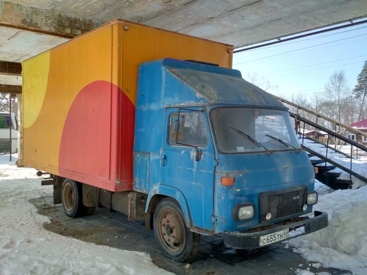 Авиа авто с пробегом. Avia a31. Avia a31 кабина. Avia a31 грузовик с краном. Авиа фургон.