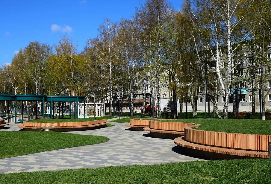 Библиотека прудов. Пруд в библиотеке. Библиотека прудов. Зеркальные пруды сараевский район рязанская область. Рабочий посёлок серебряные пруды.