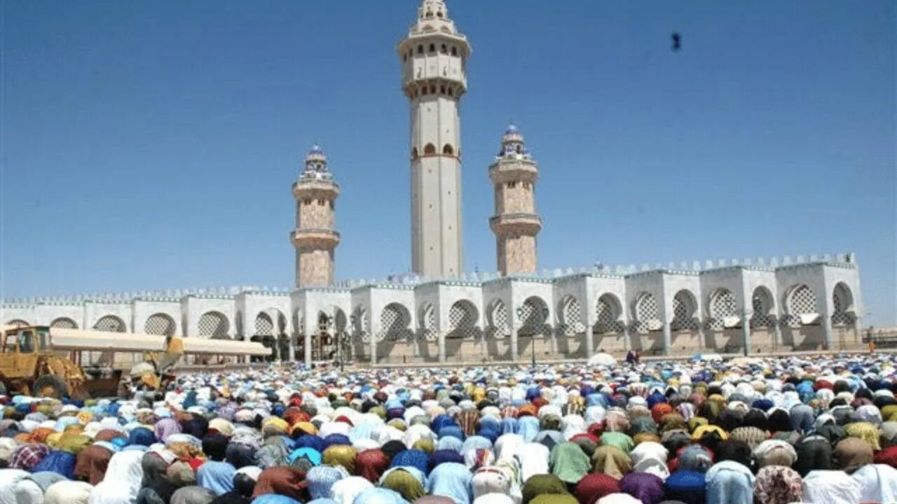 Х мусульманские. Touba. Сенегальские мусульмане.