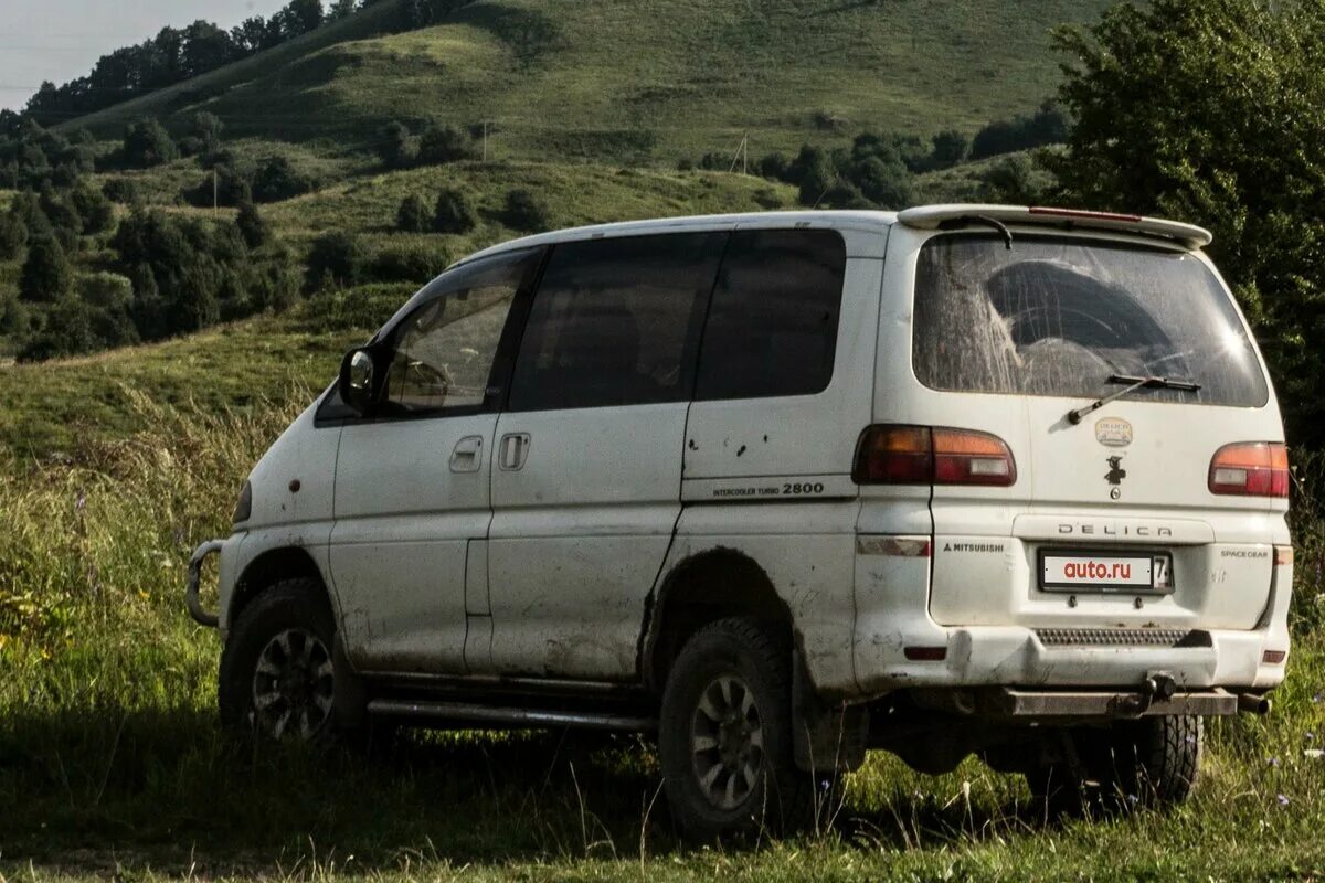 Мицубиси делика купить бу. Мицубиси Delica 1994. Mitsubishi Delica, 1994 2.5. Митсубиси Делика 1994 дизель. Mitsubishi Delica long 1994-2007.