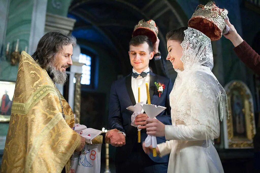 Православные женихи. Венчание. Обряд венчания. Свадьба в церкви. Венчание в церкви.