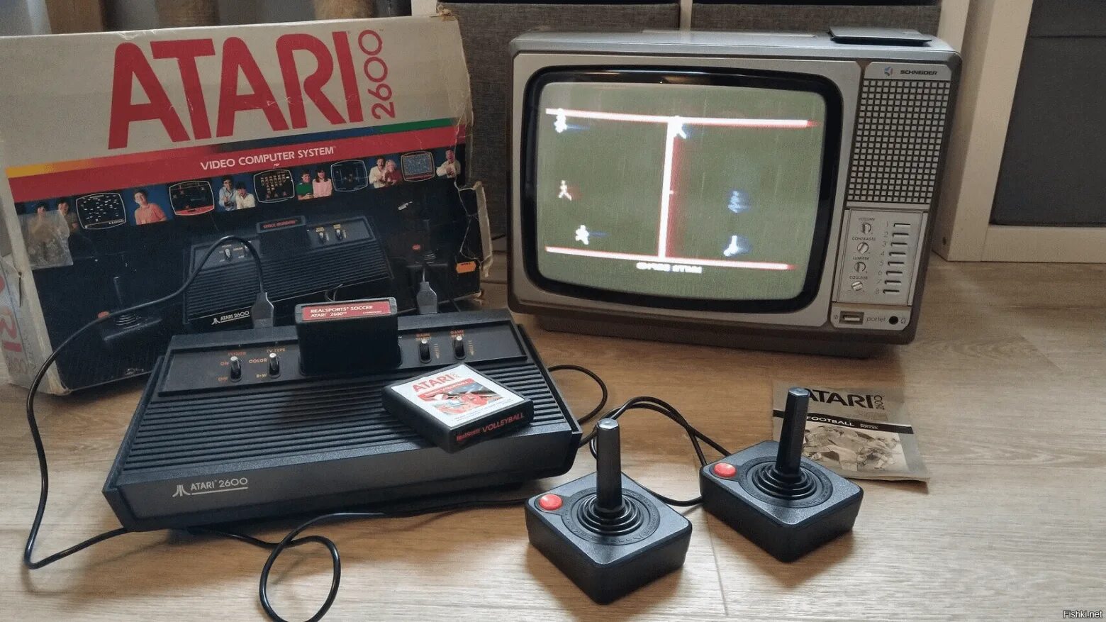 Приставка 1 канал. Атари 2600. Приставка Atari 2600. Приставка Атари 2600 игры. Игровая консоль Atari 2600 1977 года.