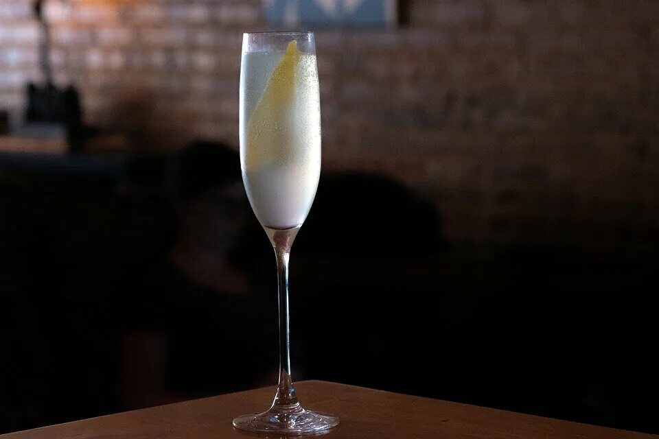 Френч 75 коктейль. French 75 cocktail. French 75 коктейль. Френч 75 коктейль. French 75 коктейль.