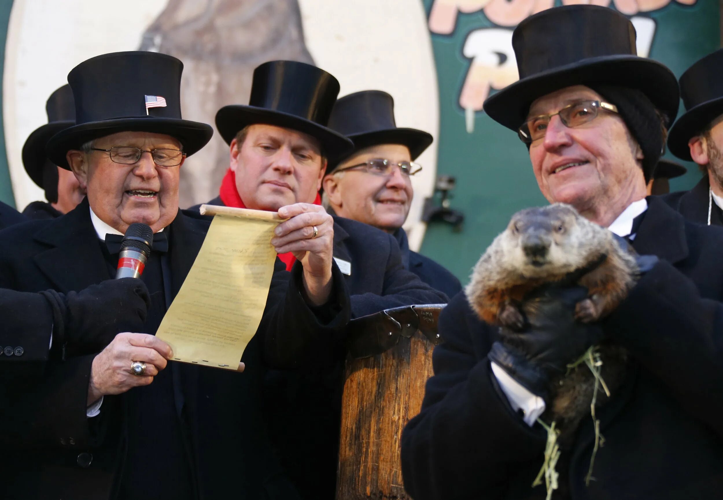 Знаменитый фил из панксатони 5 букв. Панксатони день сурка. Groundhog Day праздник. День сурка в США праздник. День сурка фестиваль.