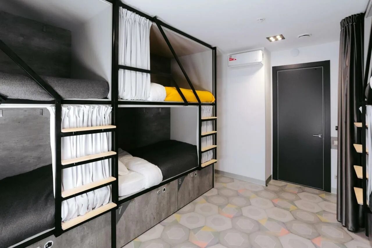 Свердловск хостел. Хостел модульный модульный. Хостелы в екб. Hostel roomy екб. Хостел екатеринбург народной воли.