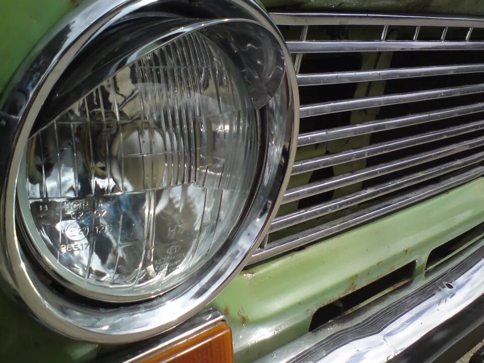 Решетка на фары. Защитная решетка на калауд. Защита фар нива 2121 br. Защитная решетка фар маз 5440. Решетки фар ваз 2105 2107.