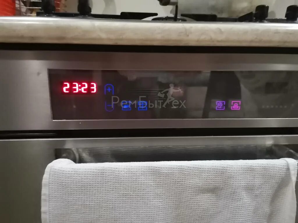 Ошибка духового шкафа аристон. Hotpoint-ariston fq 101.1. ariston fz 1002 c.2 ix выключить демо режим. перестала включаться духовка ariston. deп0 ошибка духовка аристон.