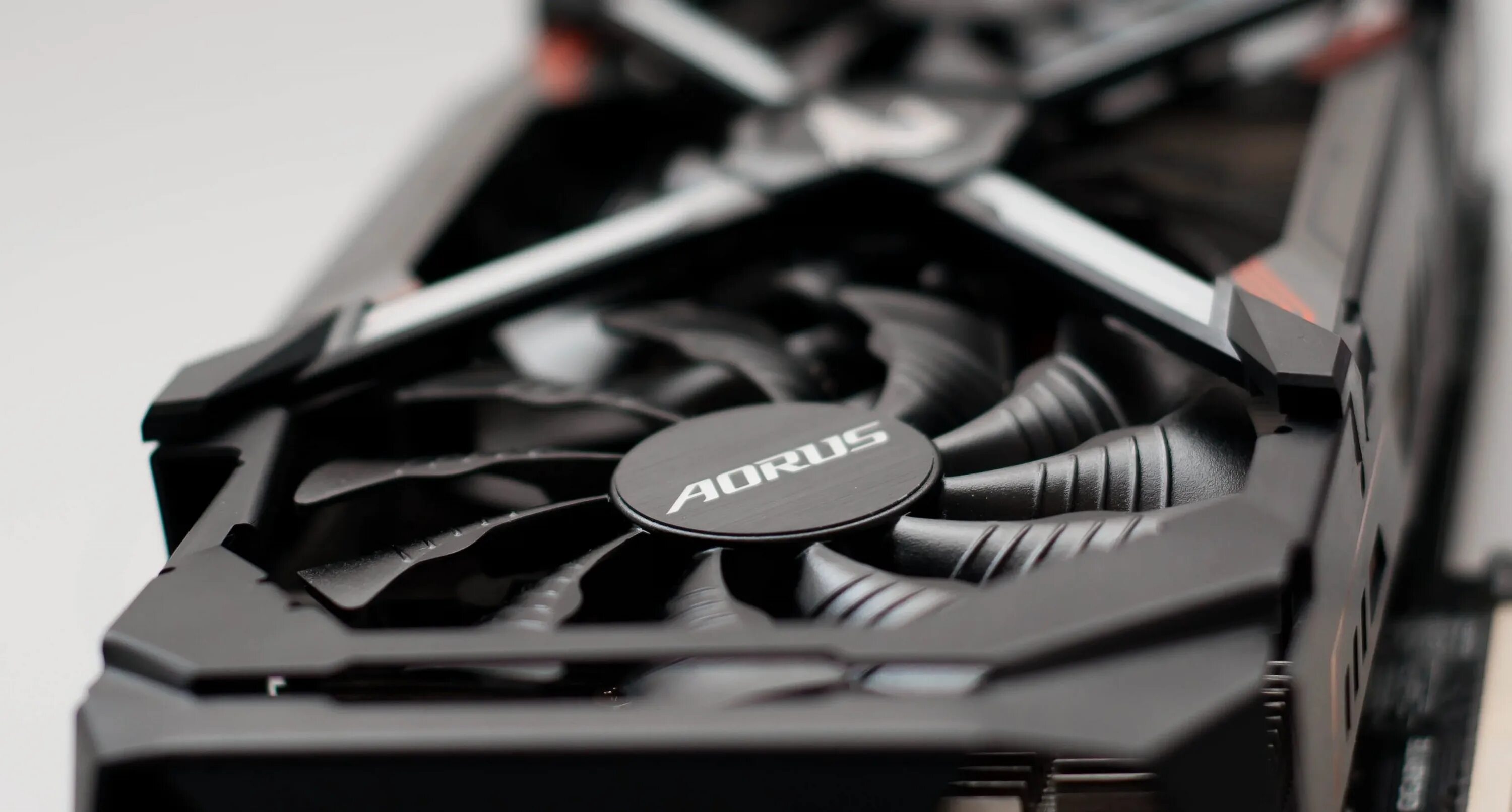 Aorus gtx 1080 ti 11g. Gtx 1080 ti aorus. gtx 1080 ti турбина. gtx 120. коробка gtx 1080.