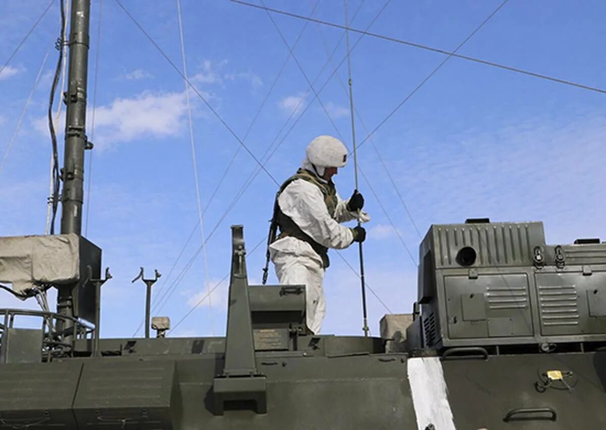 Рэб триада 2с. Комплекс рэб тирада 2-3. Рэб триада 2с. Станция помех р-934 бмв. День войск пво в 2022.