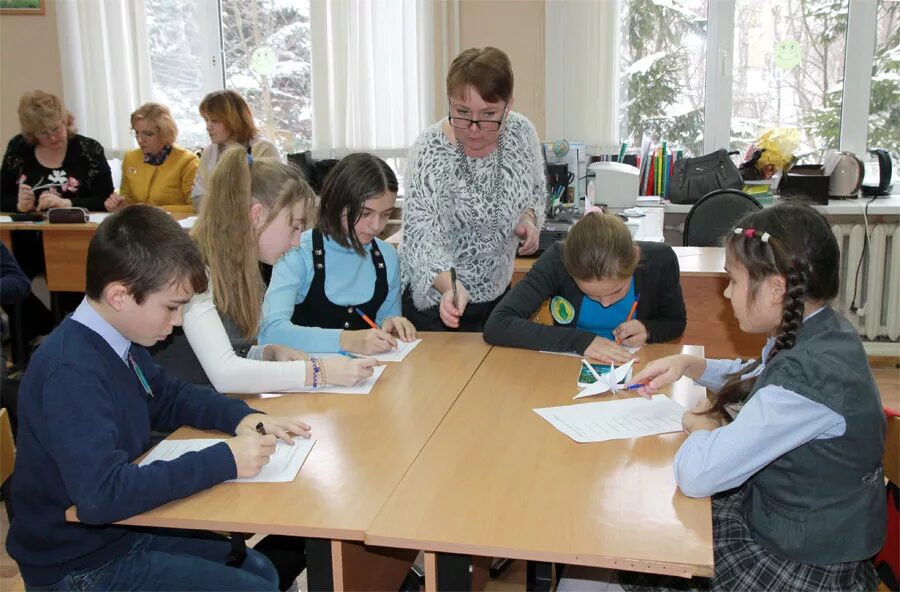 Учителя большемурашкинской средней школы. Большемурашкинская средняя школа. Сайт большемурашкинской школы интерната. Большемурашкинская средняя школа. Директор большемурашкинской средней школы.
