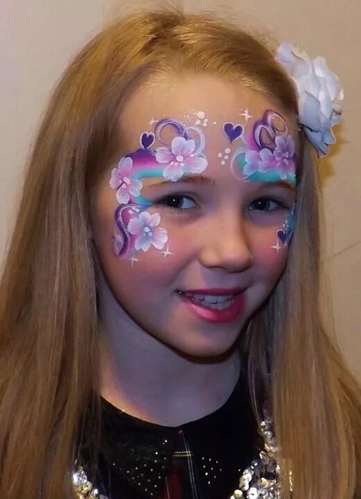 Аквагрим для девочек принцесса. Аквагрим принцесса на лице. Детский грим на лице. Макияж лягушки. Жаба с макияжем.