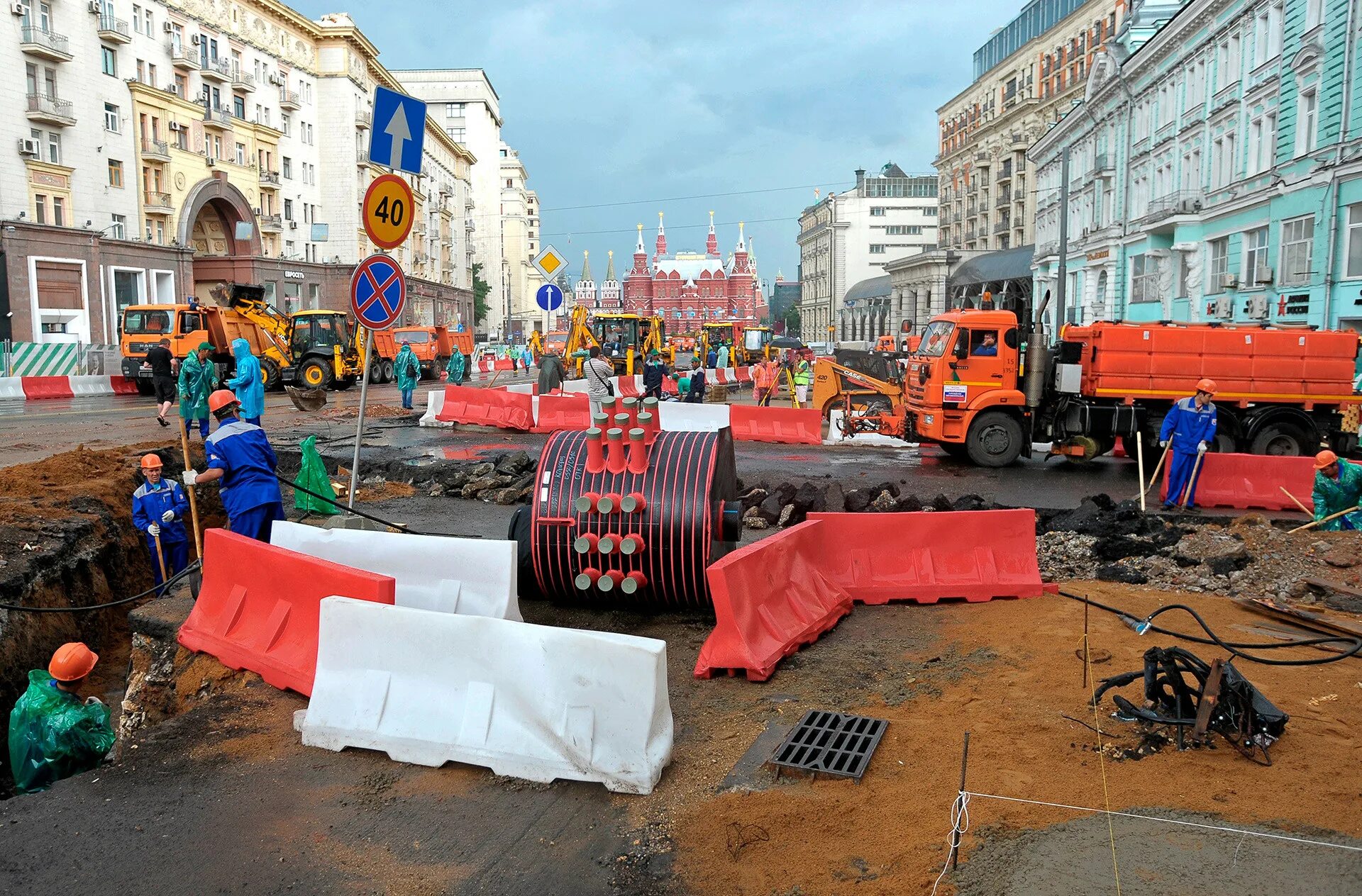 Ремонт город московский. Реконструкция улицы. Благоустройство улиц Москвы. Благоустройство улиц в центре Москвы. Реконструкция Москвы.