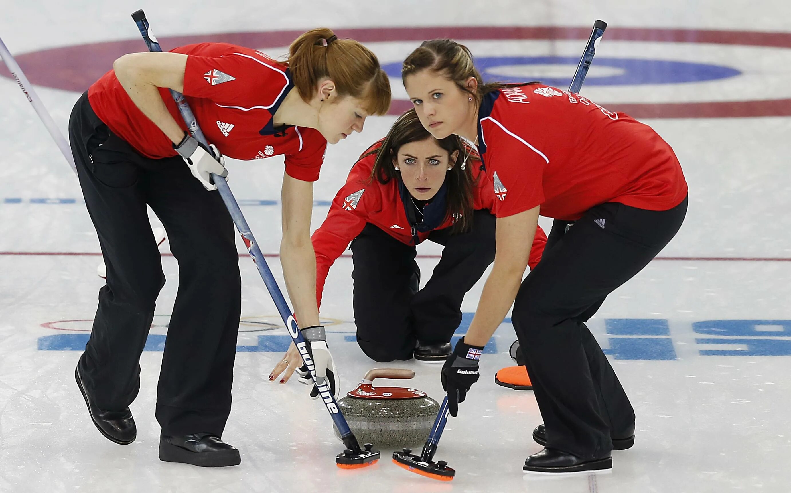 Керлинг 2014. Керлинг 2014. Керлинг 2014. Керлинг 2014. Олимпийская чемпионка по керлингу.