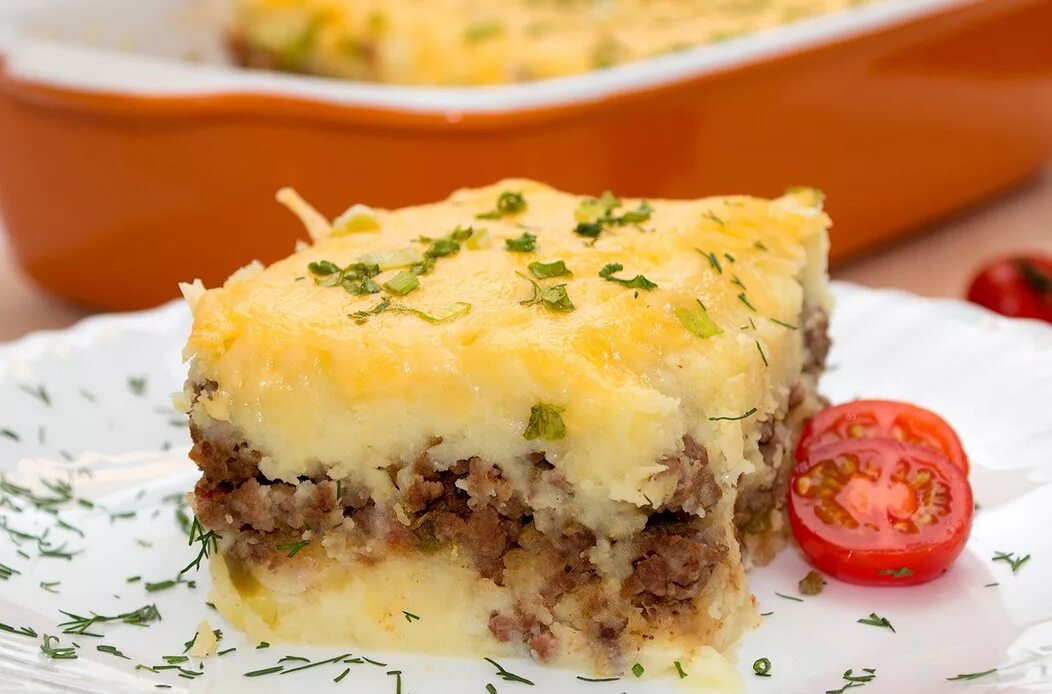 Запеканка с фаршем и картофелем пюре