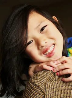 Official model mayhem page of liliana.