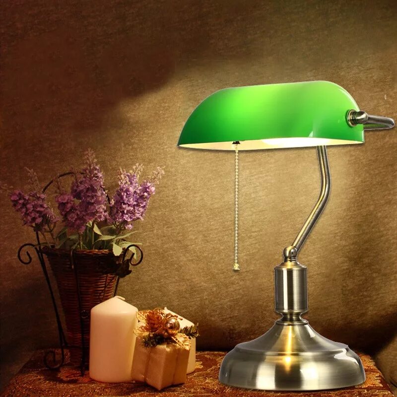 Лампа кгб зеленая. Odeon light зеленая лампа. Зеленая лампа ильича. Зеленые ретро лампы. Ретро светильник валберис.