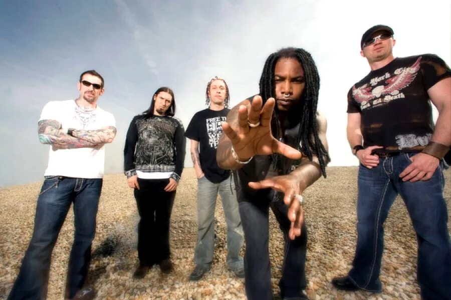 Sevendust sevendust. Sevendust sevendust. Sons of angels band. Sevendust 2020. Группа flaw.