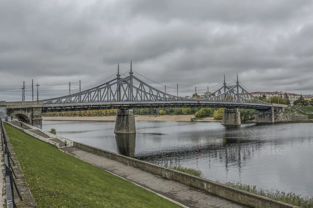 Старый мост тверь. Староволжский мост в Твери. Староволжский мост (старый мост). Староволжский мост в такри. Волжский мост Тверь.