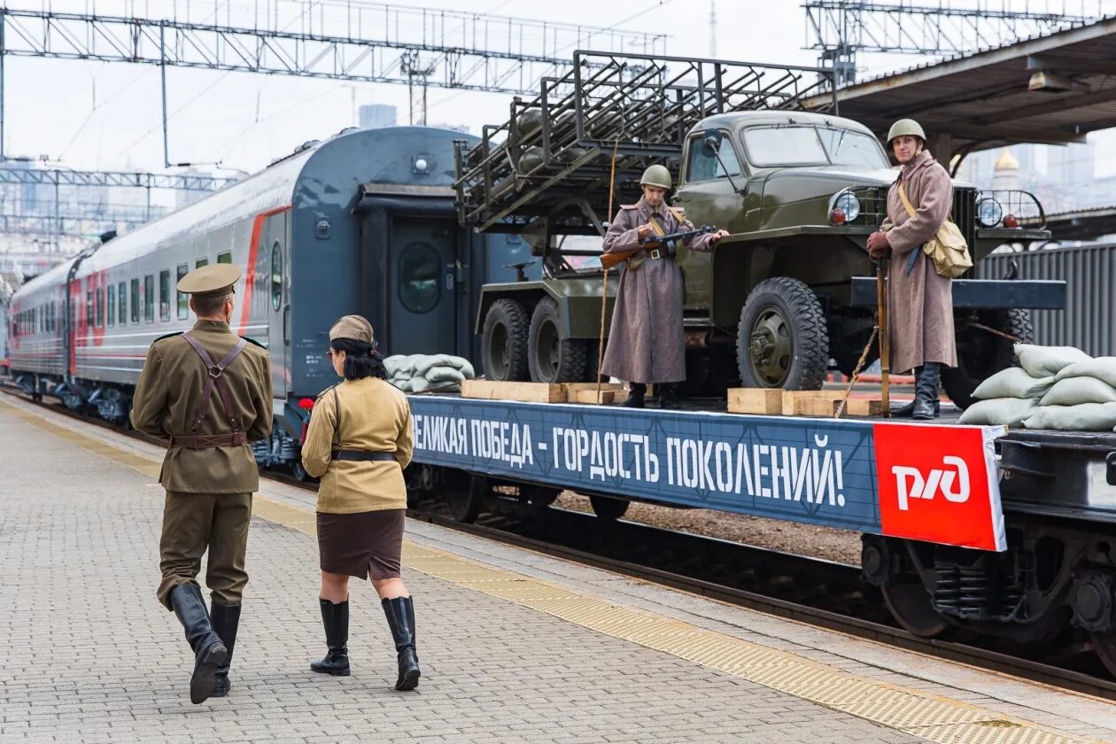 Поезд победы 2025 расписание санкт петербург. Ретро поезд победа. поезд победы москва. поезд победы мурманск. поезд победы хабаровск 2025.