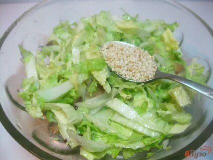 Салат капуста с кунжутом