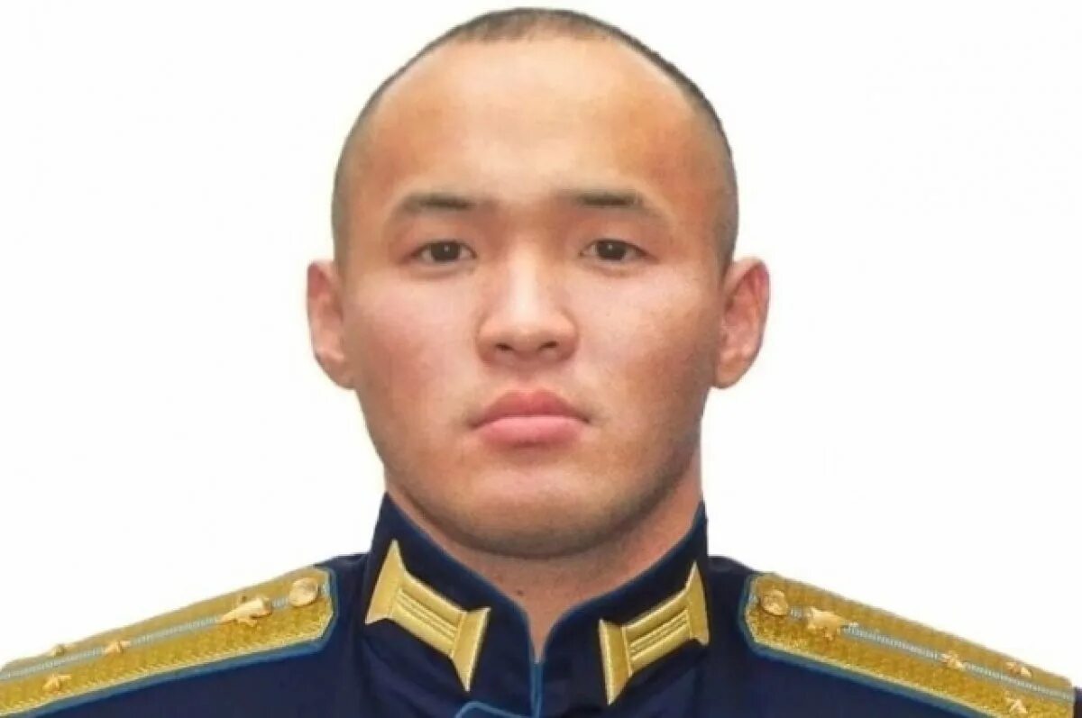 Артем дамбаев погибший герой россии фото В Уссурийске увековечили память погибшего Героя России Алексея Катериничева Но