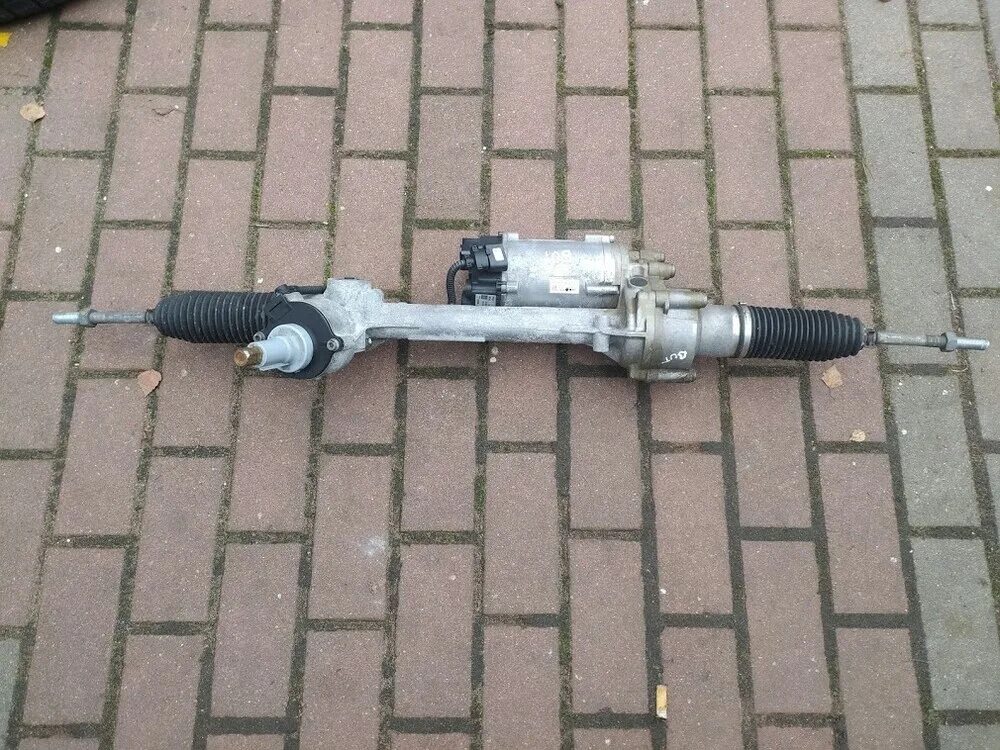 Болт на мотор рулевой рейки porsche 911. Рулевая рейка порше. Проводка рулевой рейки порше 955. Рулевая рейка порше. Рулевая рейка порше кайен.