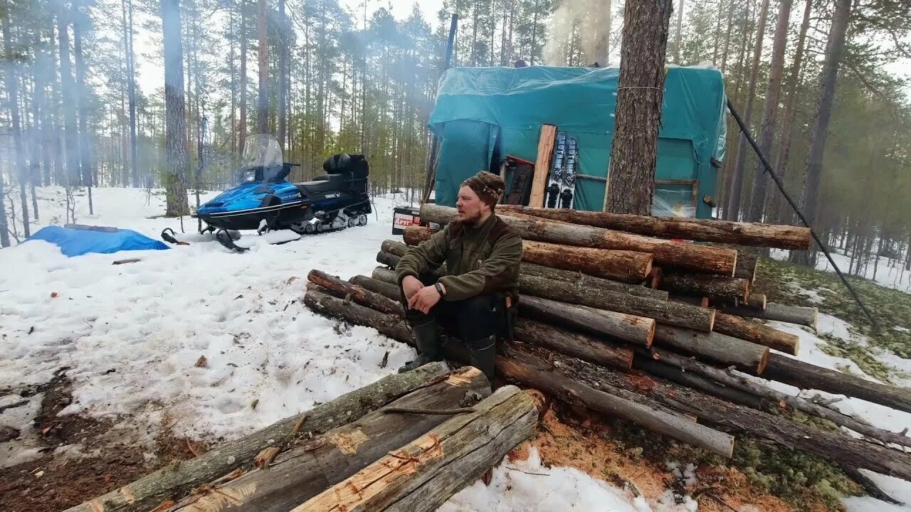Охота и рыбалка в глухой тайге видео. Весенняя охота на глухаря. Охота в тайге в глухих лесах. Охота и рыбалка в глухой тайге видео. Таежный быт охотника промысловика.