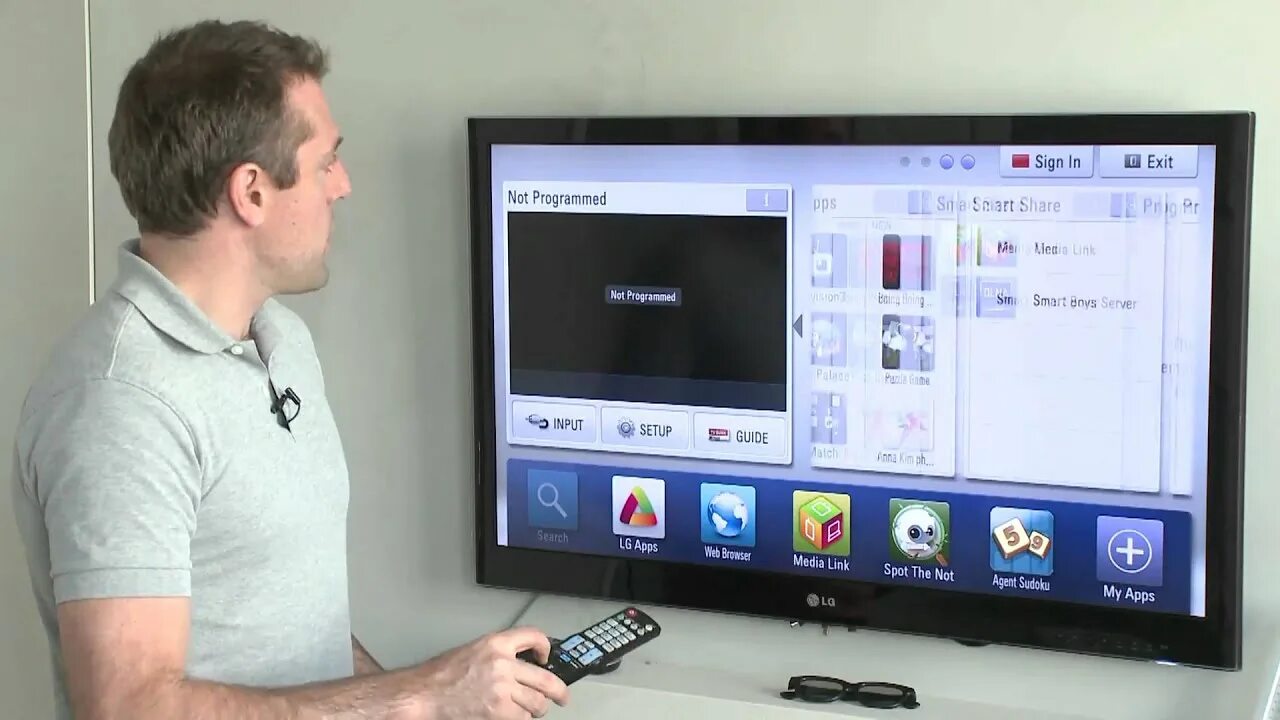 Мастер телевизоре нужны мастер телевизоре нужен. Телевизор LG BM-lds201. LG BM-lds302 телевизор. Телевизор LG Cinema 3d Smart TV. Мастера по настройке телевизоров.