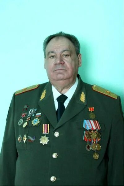 Донцов викторович. Генерал майор донец виктор иванович. генерал майор донец олег. полковник донец александр викторович. генерал донец олег викторович.