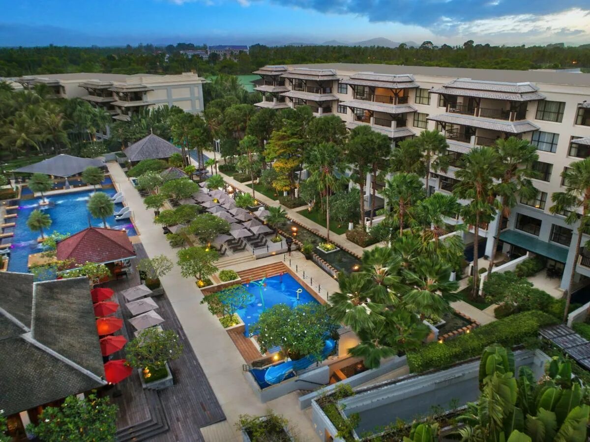 D varee mai khao beach 4. Май бич отзывы. Гувес фото. D varee mai khao beach 4. Seaphoria beach resort.
