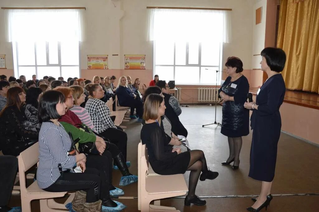 Шахты лицеи. Город шахты школа 26. лицей 26 г шахты. 33 лицей г шахты. лицей 26 г шахты директор.